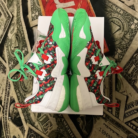 Trea Young 1 - Picture 6 of 9